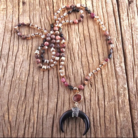 Costume Jewelry Jewelry - 3/$15♥️ NEW EBONY Crescent Moon Black Double Horn/Tusk Necklace